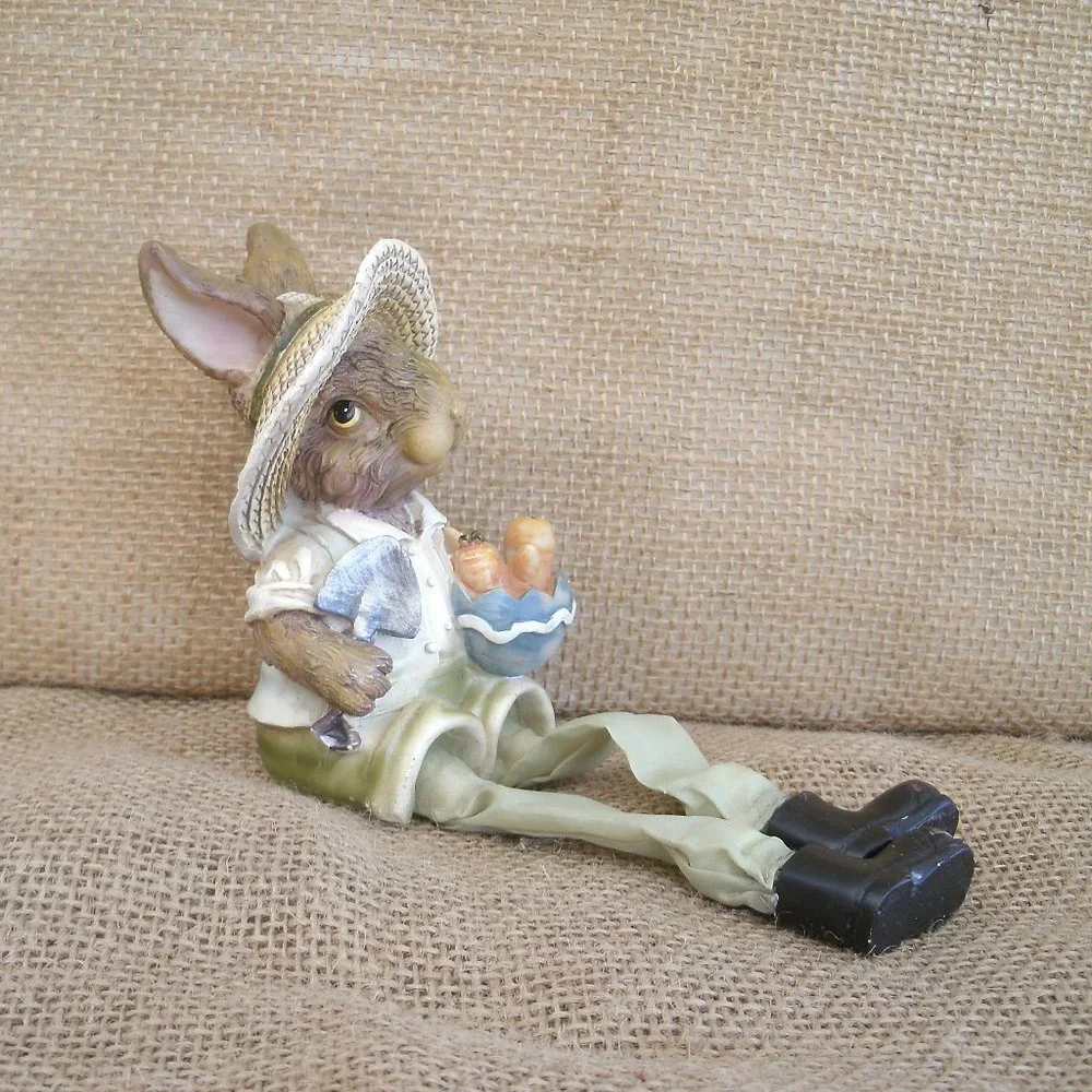 Vintage Rabbit Gardener Shelf Sitter Figurine - Picture 2 of 16